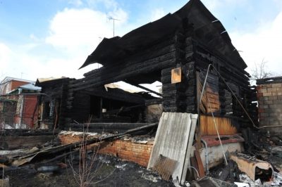 В РОСТОВСКОЙ ОБЛАСТИ ЖЕНЩИНА И ДЕТИ ПОГИБЛИ ПРИ ПОЖАРЕ В ЧАСТНОМ ДОМЕ