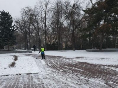 В РОСТОВЕ ДЛЯ ЛИКВИДАЦИИ ПОСЛЕДСТВИЙ НЕПОГОДЫ ЗАДЕЙСТВОВАЛИ БОЛЬШЕ 700 УБОРЩИКОВ