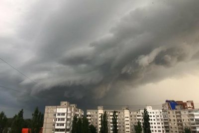 НА РОСТОВСКУЮ ОБЛАСТЬ НАДВИГАЕТСЯ ГРОЗА С ГРАДОМ