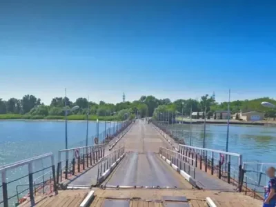 В РОСТОВЕ-НА-ДОНУ ЗАРАБОТАЛ ПОНТОННЫЙ МОСТ НА ЗЕЛЕНЫЙ ОСТРОВ
