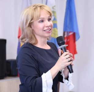 Глава Ленинского района Ростова продолжает использовать служебное положение в интересах партии «Единая Россия»?