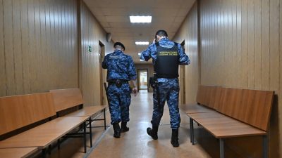 В РОСТОВЕ ЗАДЕРЖАЛИ ПРИСТАВАВШЕГО К ДЕТЯМ 55-ЛЕТНЕГО МЕСТНОГО ЖИТЕЛЯ