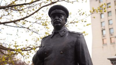 В РОСТОВЕ АКТИВИСТЫ ПРЕДЛОЖИЛИ УСТАНОВИТЬ ПАМЯТНИК ИОСИФУ СТАЛИНУ