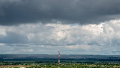 В РОСТОВСКОЙ ОБЛАСТИ ОБЪЯВИЛИ ШТОРМОВОЕ ПРЕДУПРЕЖДЕНИЕ ИЗ-ЗА ЛИВНЕЙ И ГРОЗ