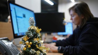 В ГОСДУМЕ 31 ДЕКАБРЯ УТВЕРДИЛИ ВЫХОДНЫМ ДНЕМ