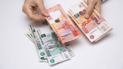 В РОСТОВСКОЙ ОБЛАСТИ СРЕДНЯЯ ЗАРПЛАТА ДОСТИГЛА 67,5 ТЫСЯЧ РУБЛЕЙ