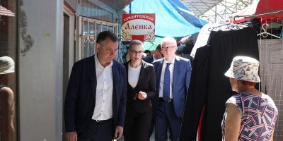 ГЛАВА РОСТОВСКОЙ ОБЛАСТИ ПОРУЧИЛ ПОКОНЧИТЬ СО СТИХИЙНОЙ ТОРГОВЛЕЙ НА УЛИЦАХ