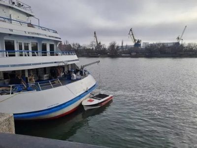 В РОСТОВСКОЙ ОБЛАСТИ ТЕПЛОХОД ВРЕЗАЛСЯ В МОСТ, ВОЗБУЖДЕНО УГОЛОВНОЕ ДЕЛО