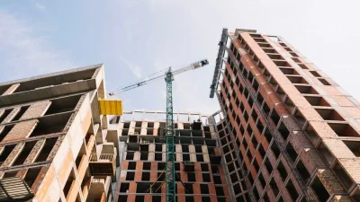 В РОСТОВСКОЙ ОБЛАСТИ ПОСЛЕ МОРАТОРИЯ ВЫДАЛИ РАЗРЕШЕНИЯ НА СТРОИТЕЛЬСТВО ПЯТИ ЖК