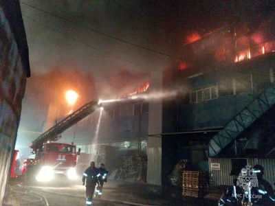 ПОЖАР НА СКЛАДЕ В ЦЕНТРЕ РОСТОВА-НА-ДОНУ ПОТУШИЛИ