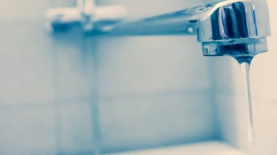 В ЦЕНТРЕ РОСТОВА ОТКЛЮЧИЛИ ВОДУ ИЗ-ЗА АВАРИИ