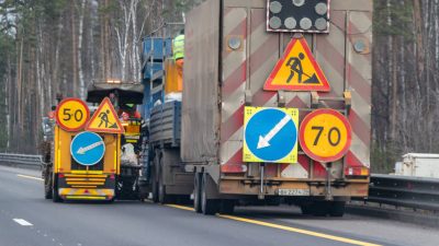 В РОСТОВСКОЙ ОБЛАСТИ ОТРЕМОНТИРУЮТ 1,8 ТЫСЯЧИ ДОРОГ К ОПОРНЫМ ПУНКТАМ