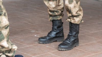 В РОСТОВЕ-НА-ДОНУ ОСУДИЛИ ЭКС-ВОЕНКОМА ДВУХ РАЙОНОВ ЗА ВЗЯТКИ