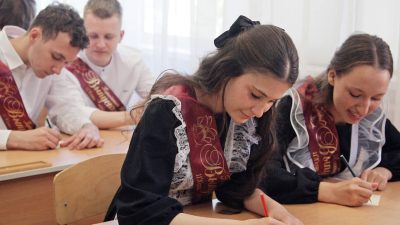 В РОСТОВСКОЙ ОБЛАСТИ ПОСЛЕДНИЕ ЗВОНКИ ПРОЙДУТ В ЗАКРЫТЫХ ПОМЕЩЕНИЯХ