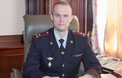 ПРОКУРАТУРА ПОТРЕБОВАЛА ВЗЫСКАТЬ 15 МЛН РУБЛЕЙ С БЫВШЕГО ГЛАВЫ УМВД РОСТОВА